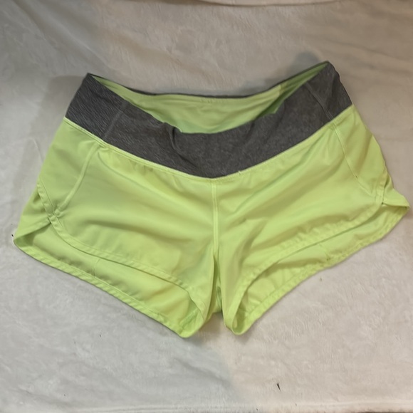 Lululemon, size 8 - Picture 2 of 2